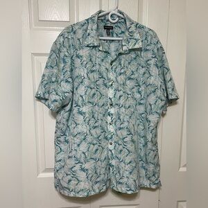 Van Heusen Green Casual Button Down Shirt with Tropical Flair